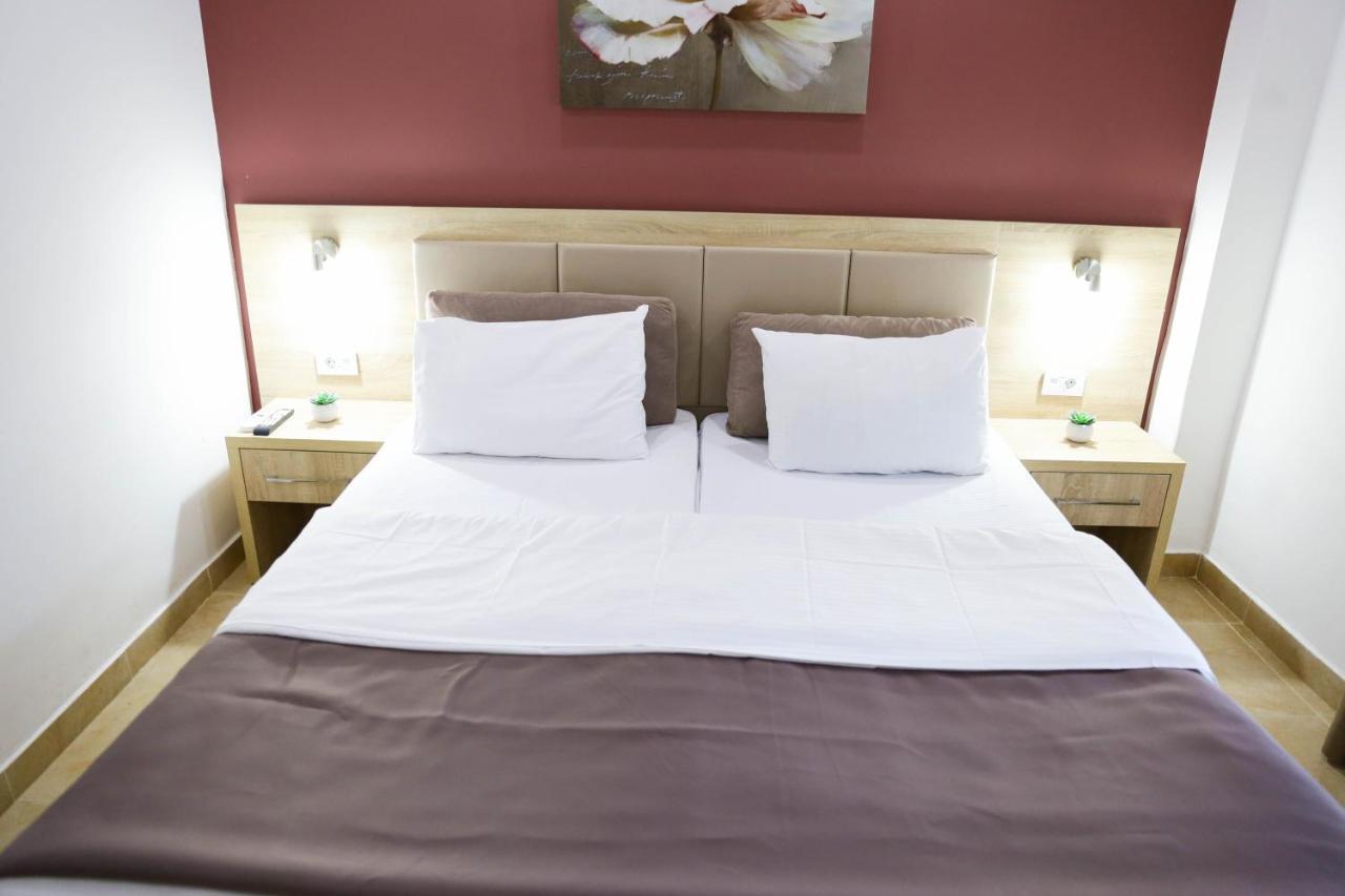 La Hacienda Hotel อุลซิน ภายนอก รูปภาพ