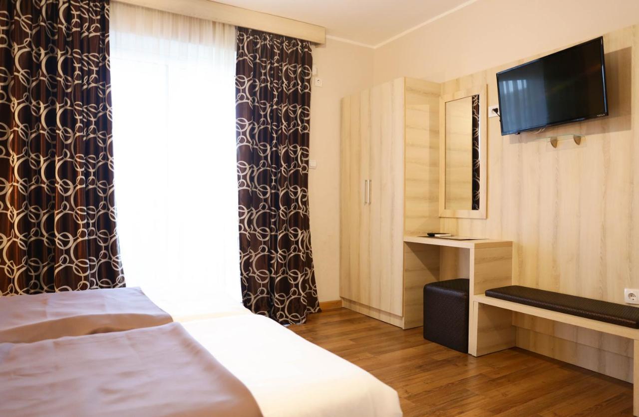 La Hacienda Hotel อุลซิน ภายนอก รูปภาพ