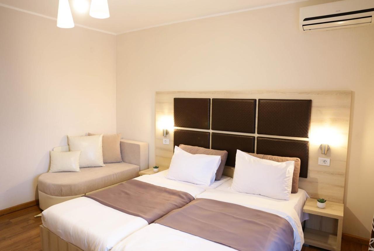 La Hacienda Hotel อุลซิน ภายนอก รูปภาพ